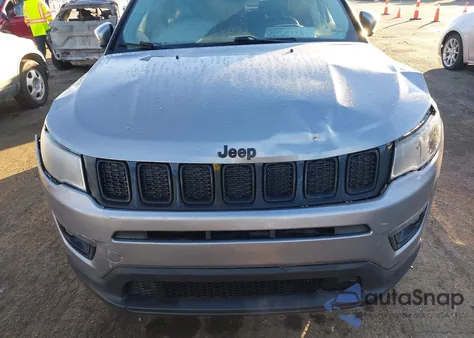 2018 Jeep Compass Altitude 4X4 z USA, uszkodzony, nr VIN 3C4NJDBB4JT304106